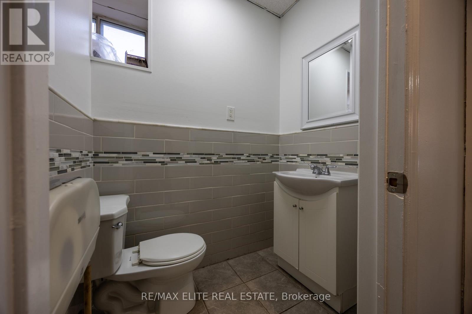 20 Jenet Avenue Property Photo 13