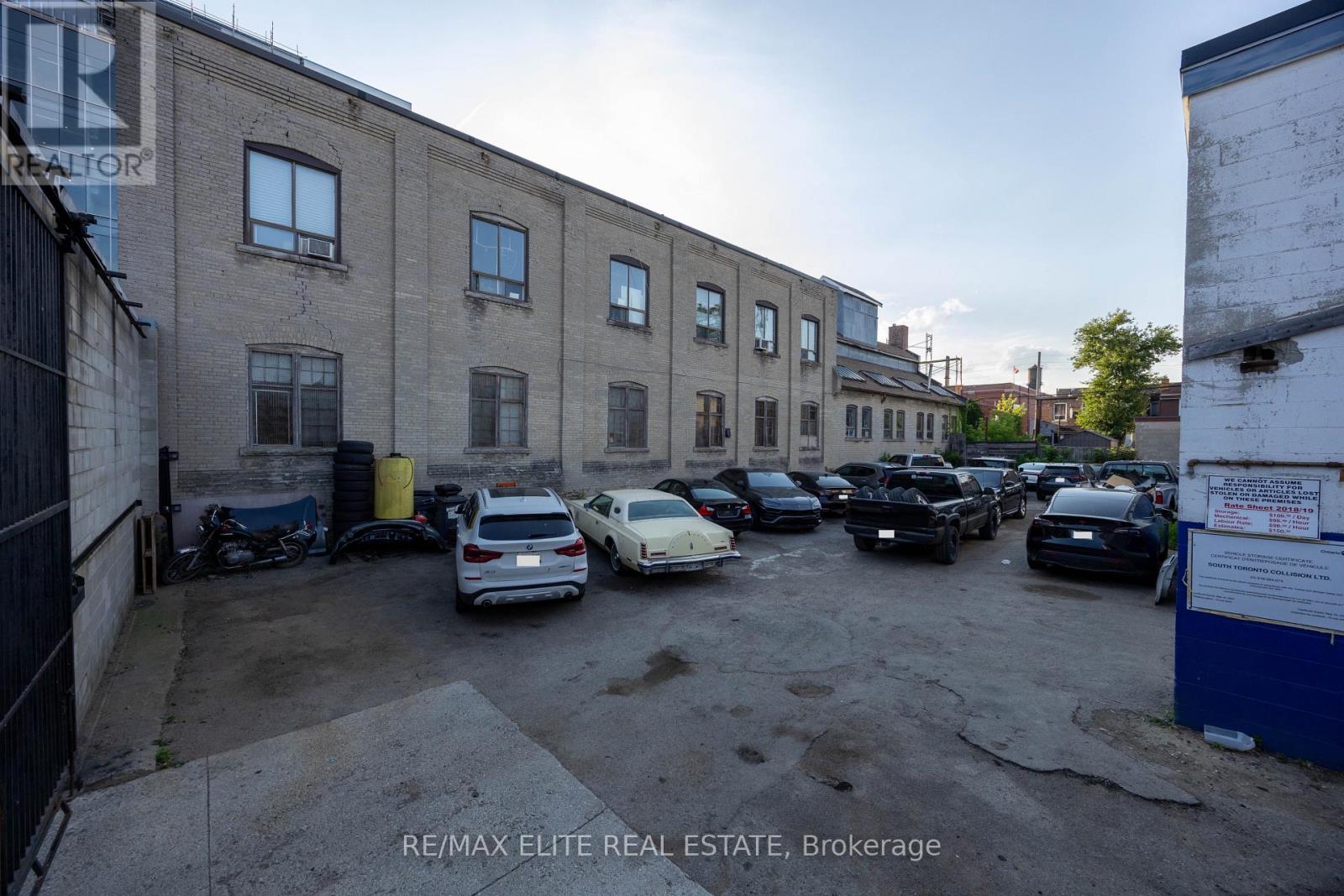 20 Jenet Avenue Property Photo 33