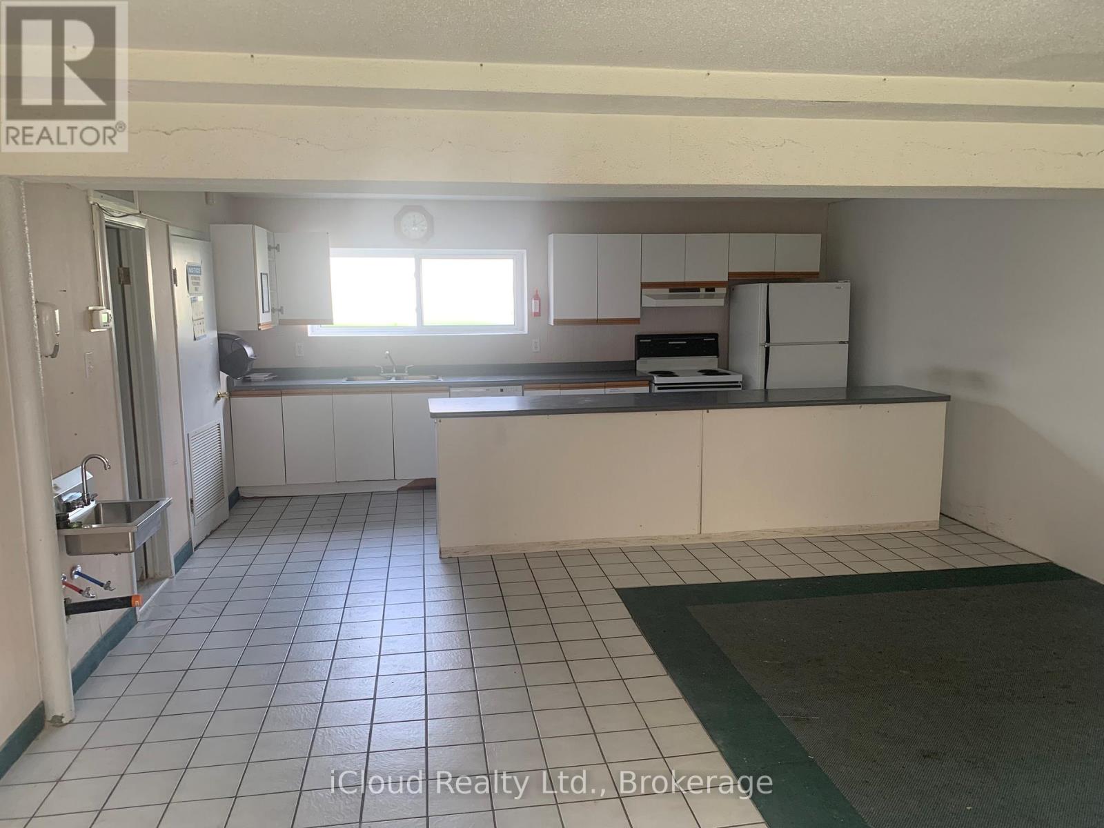1649 Crediton Parkway Property Photo 4