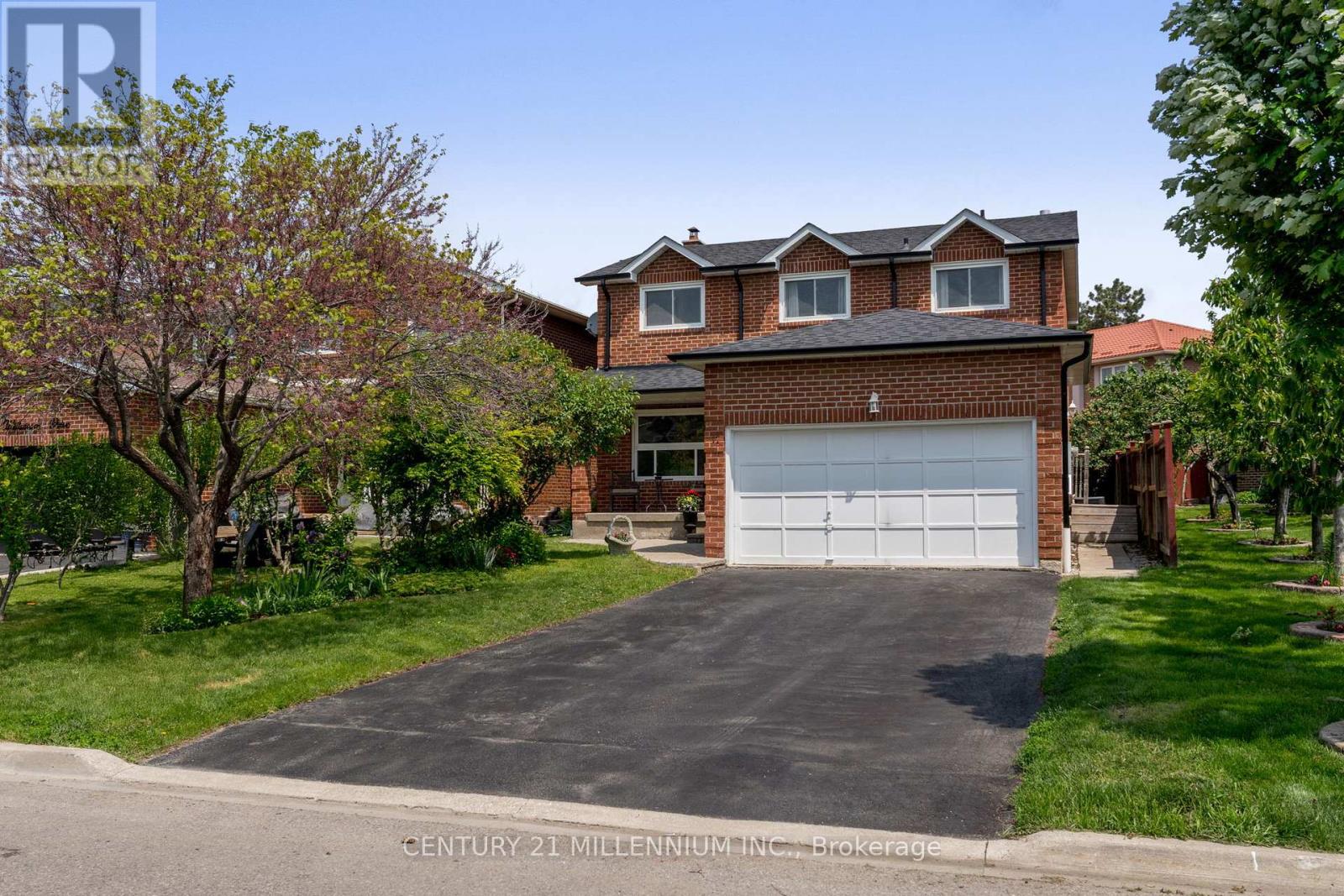 17 Whitehaven Drive Property Photo 1
