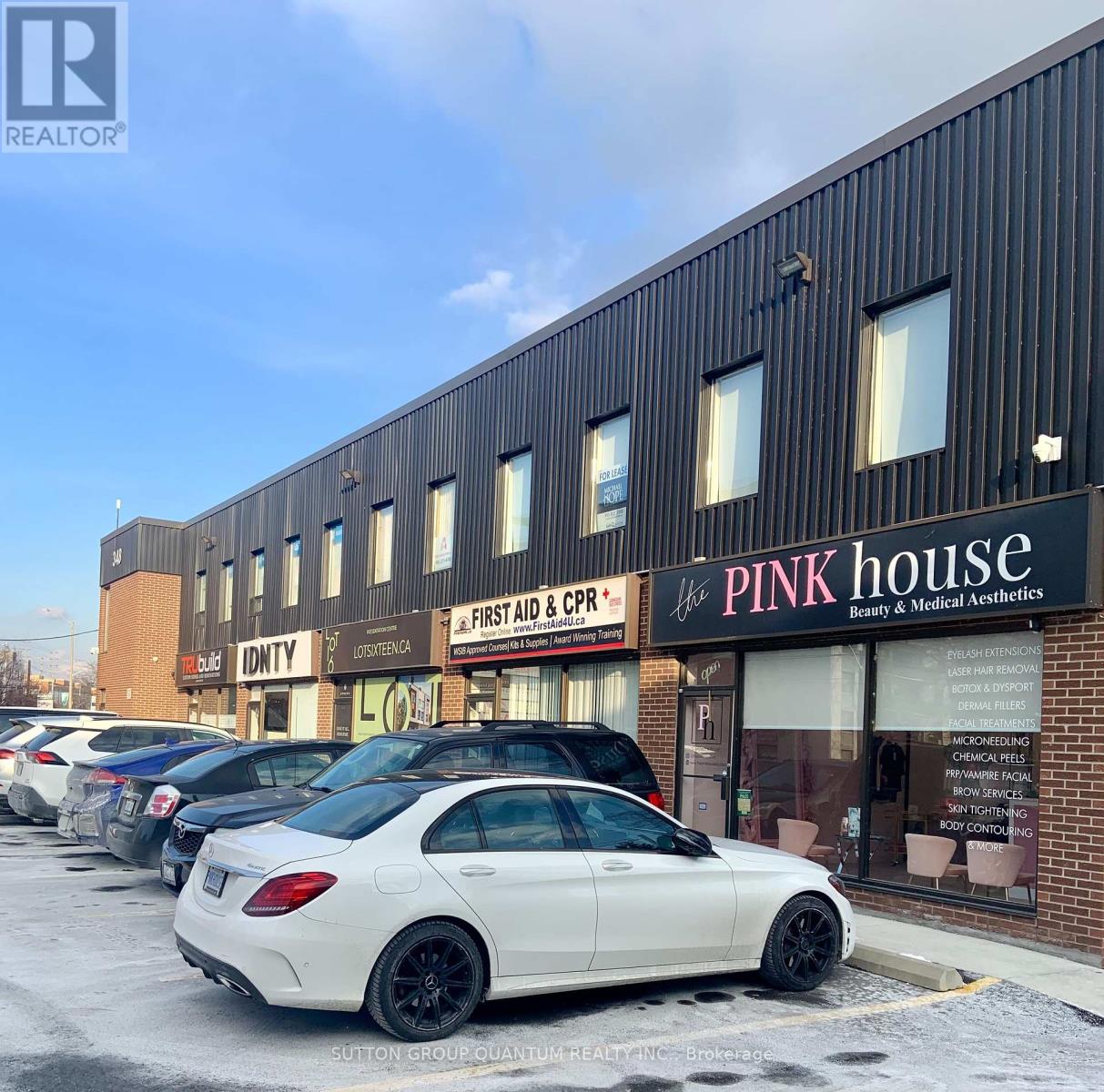 204 - 348 Lakeshore Road E Property Photo 3