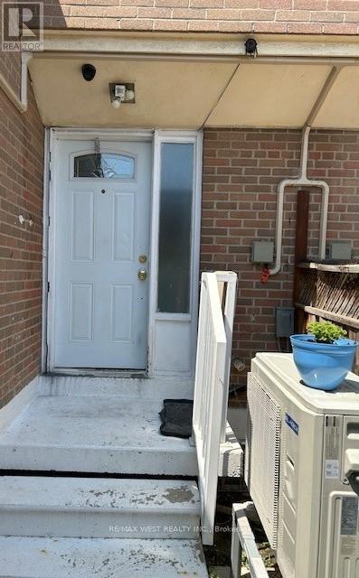 252 John Garland Blvd Property Photo 1
