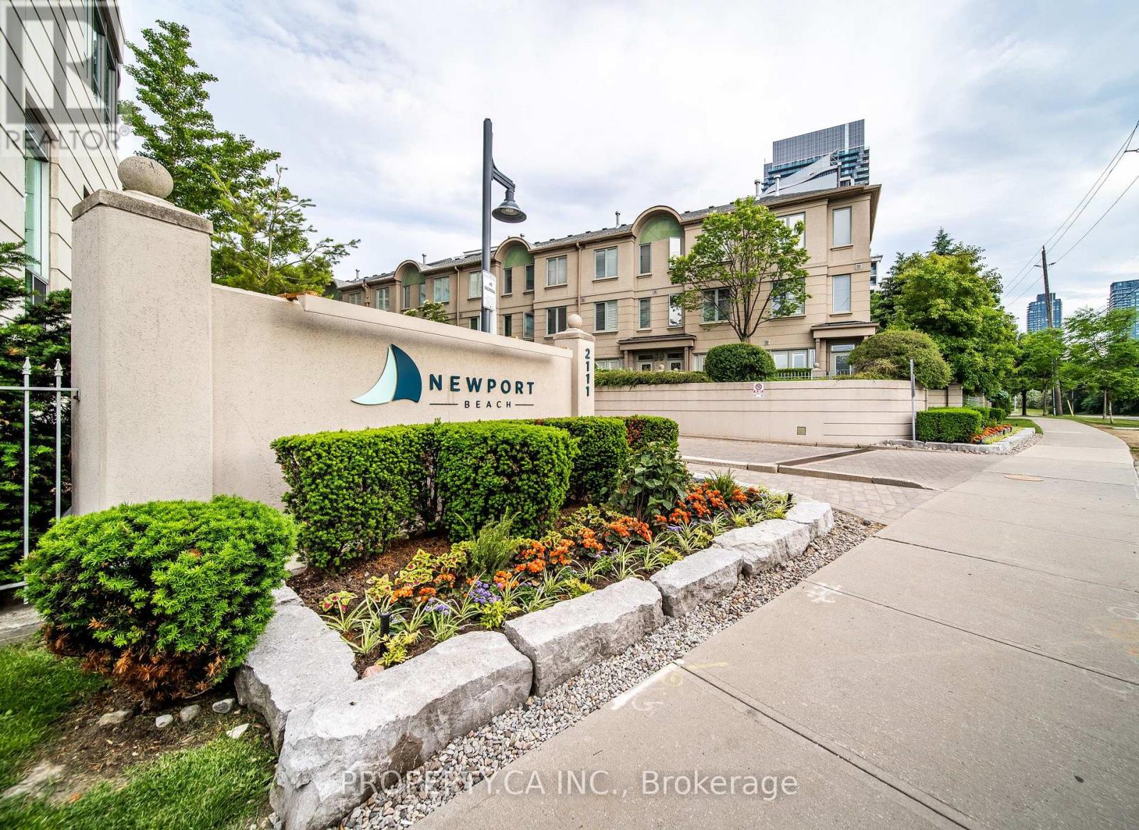 105 - 2111 LAKESHORE BOULEVARD W Property Photo 1
