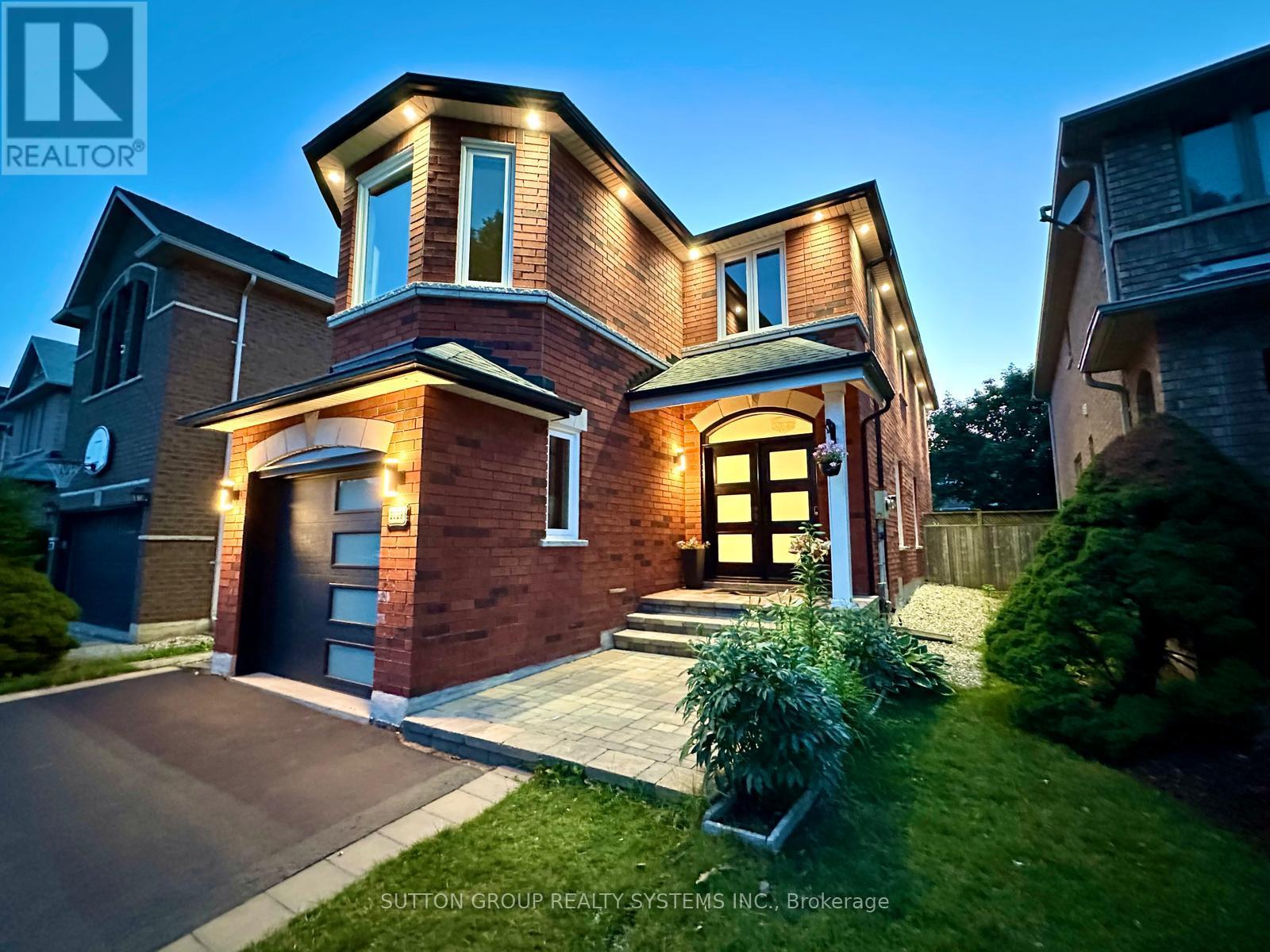 2029 WESTMOUNT DRIVE Property Photo 1
