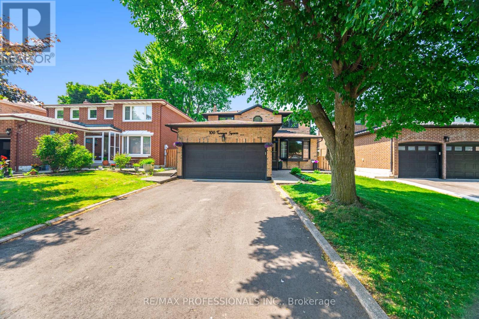 100 Tanager Square Property Photo 1