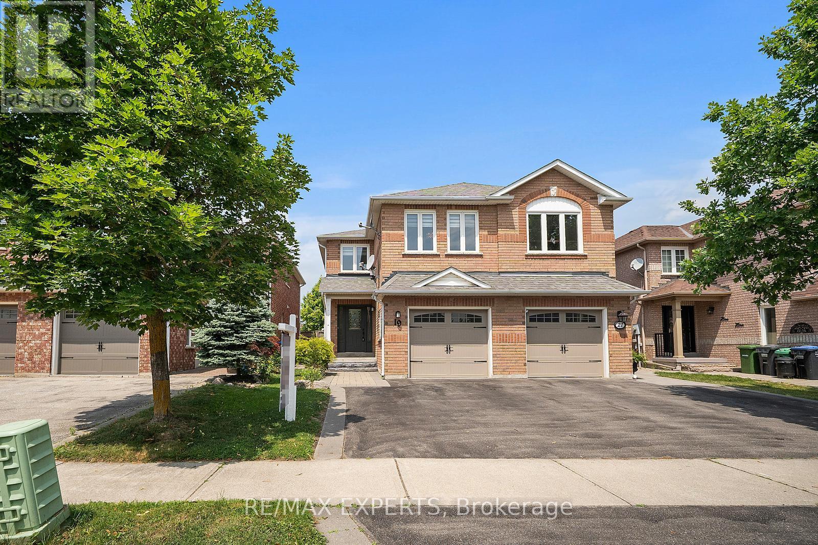 19 Hubert Corless Drive Property Photo 1