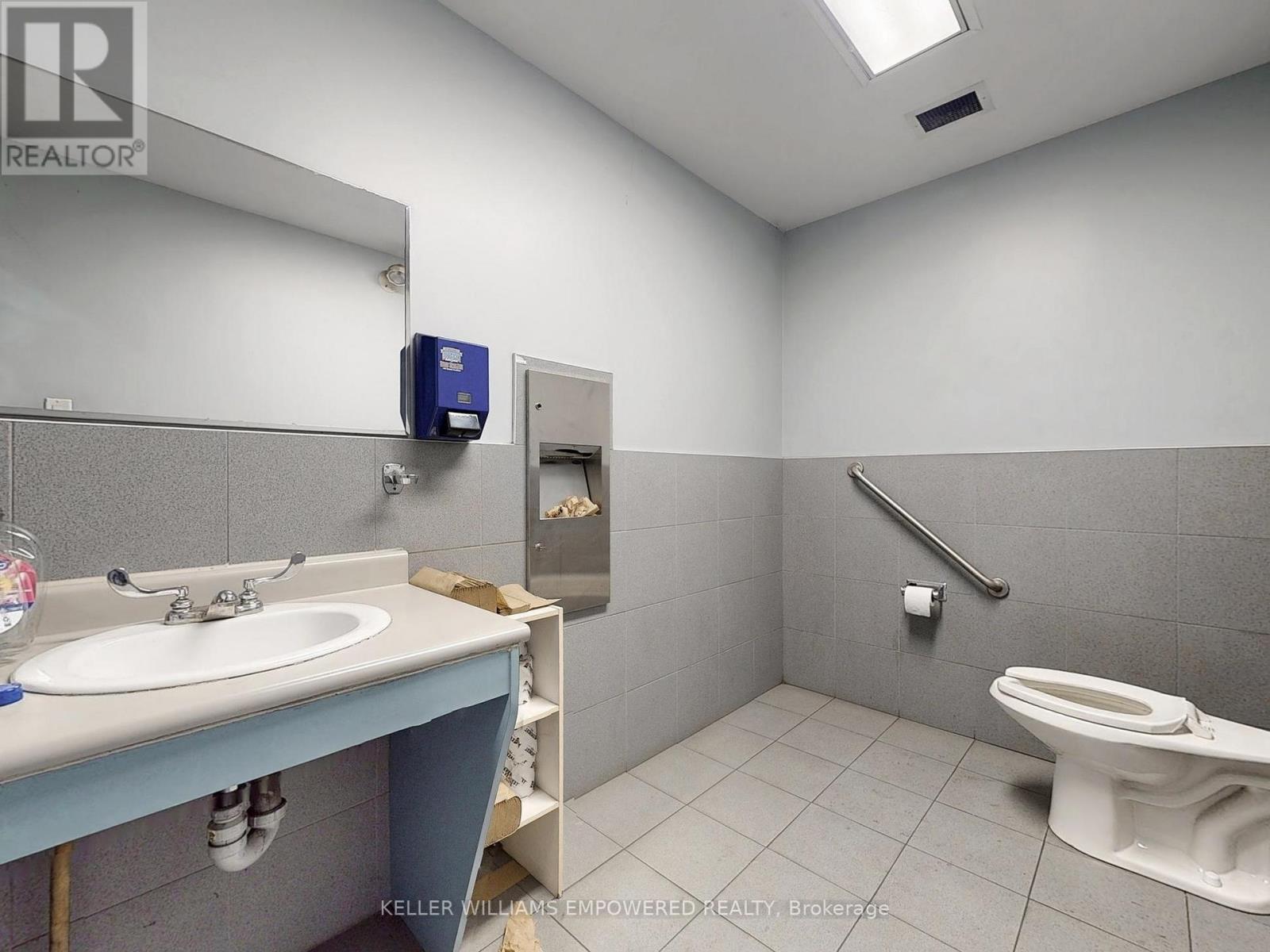 1060b Lorimar Drive Property Photo 28