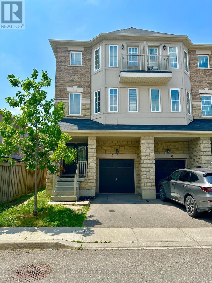 4 Hobart Gardens Property Photo 1