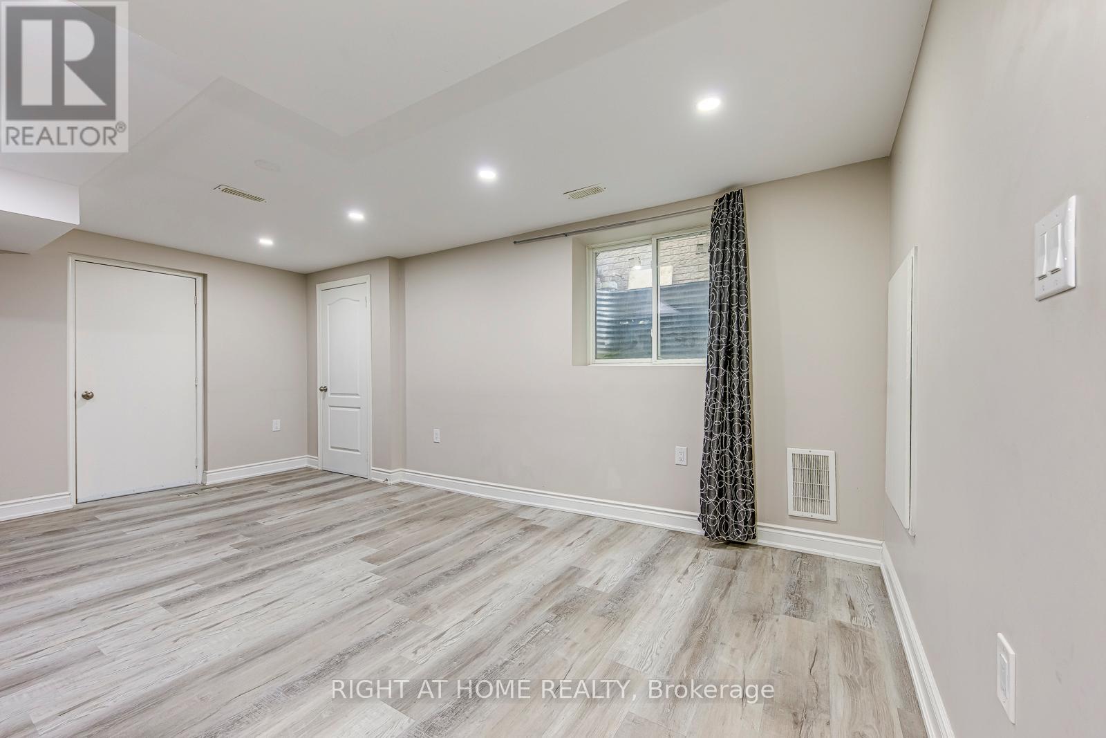 Bsmt - 99 Masters Green Crescent Property Photo 10