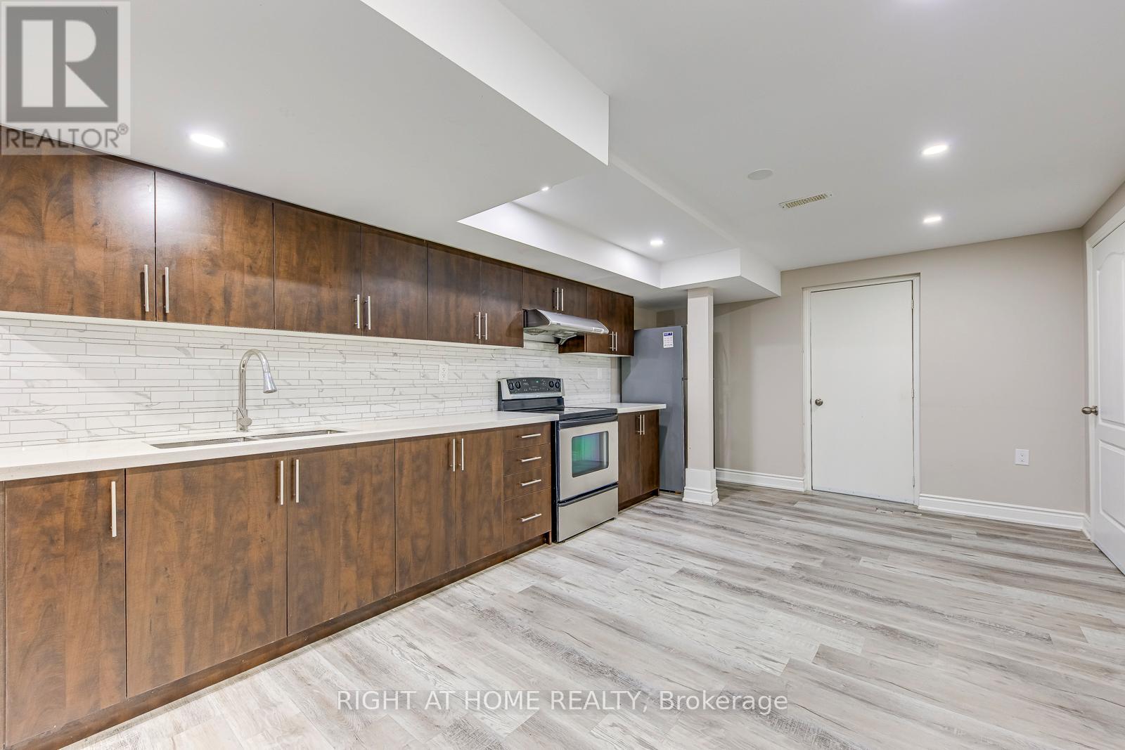 Bsmt - 99 Masters Green Crescent Property Photo 11