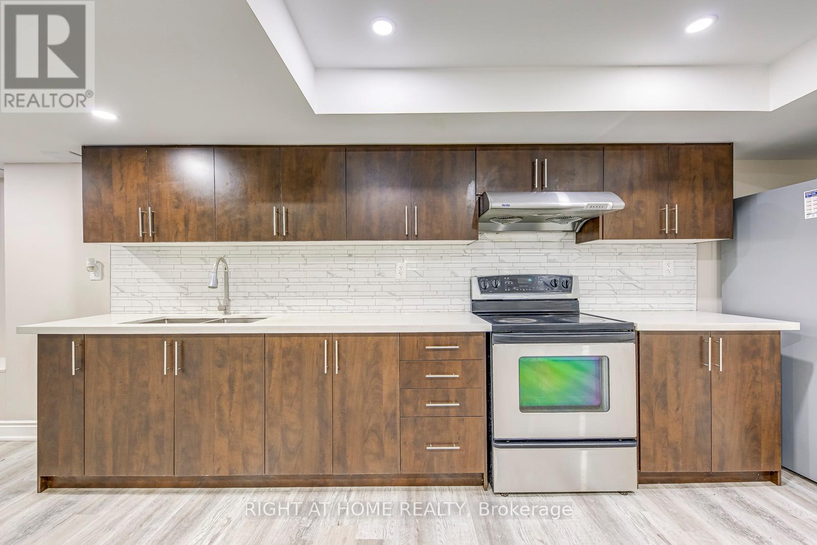 Bsmt - 99 Masters Green Crescent Property Photo 13