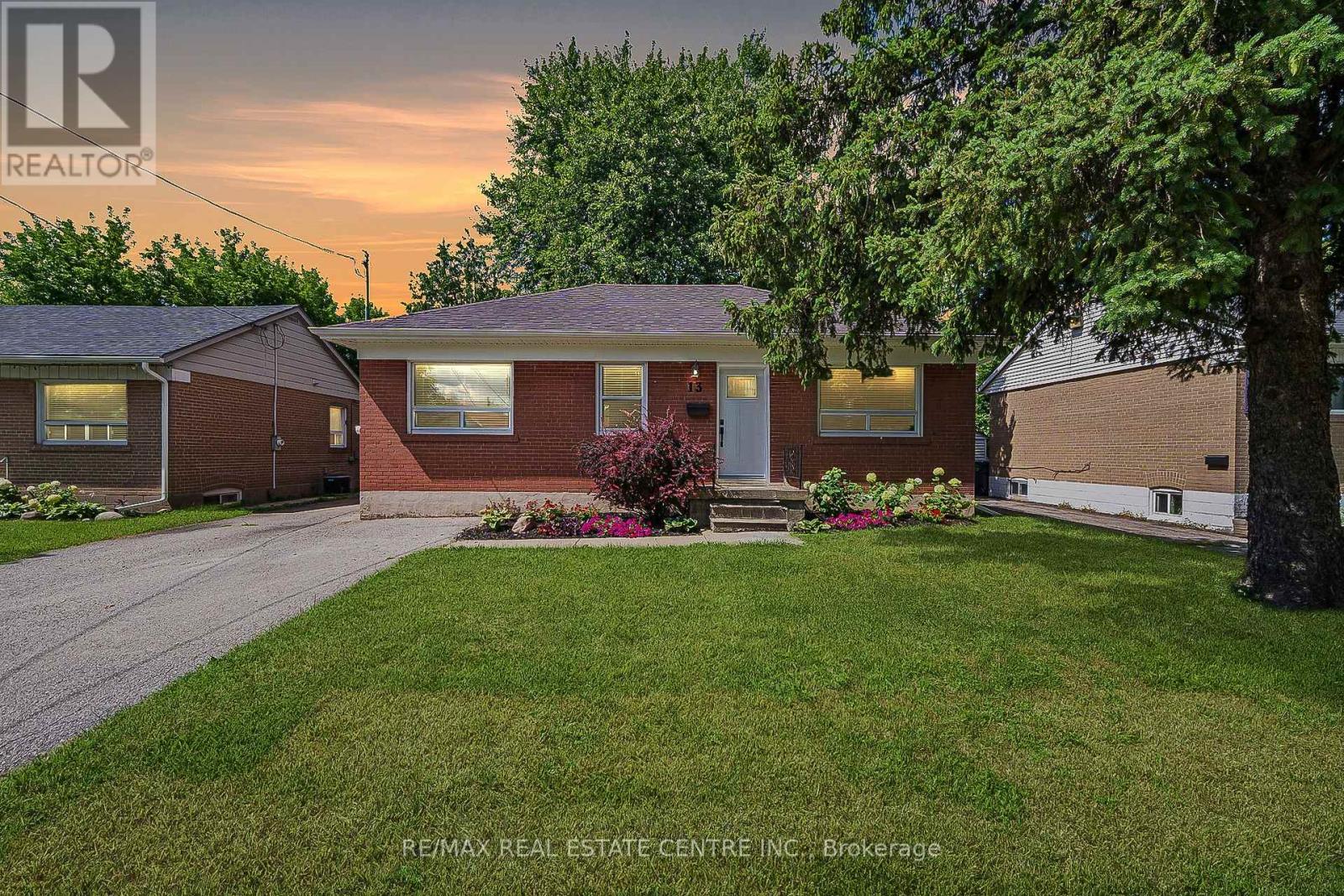 13 Glendale Avenue Property Photo 1