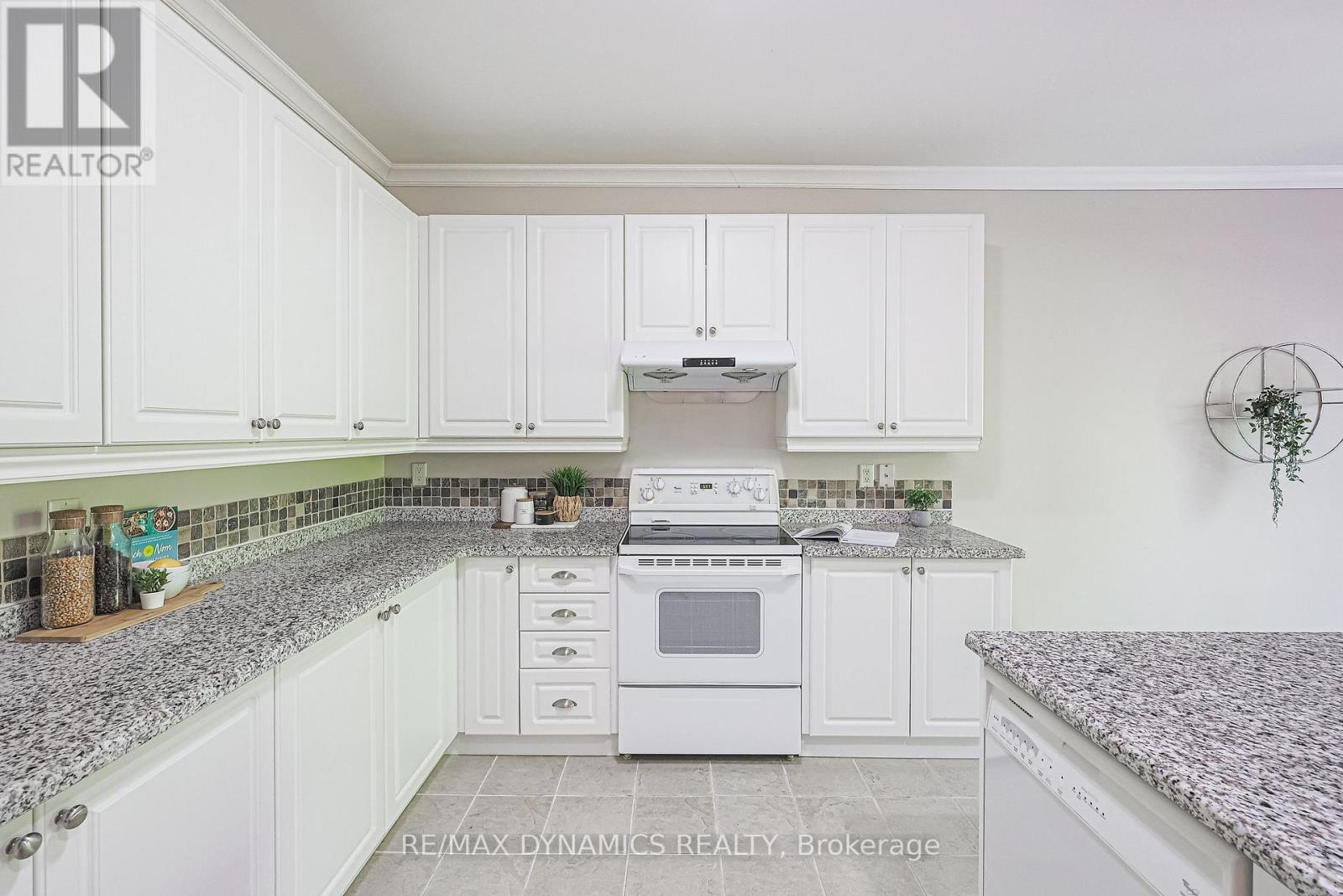 2381 Grand Oak Trail Property Photo 9