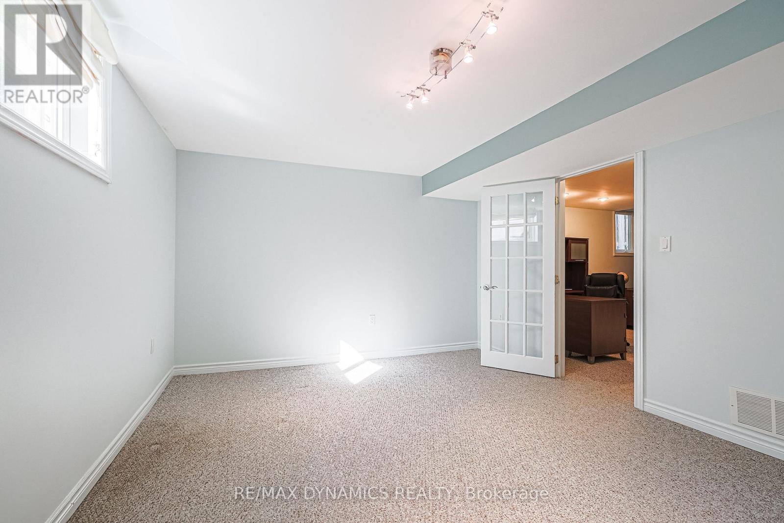 2381 Grand Oak Trail Property Photo 32