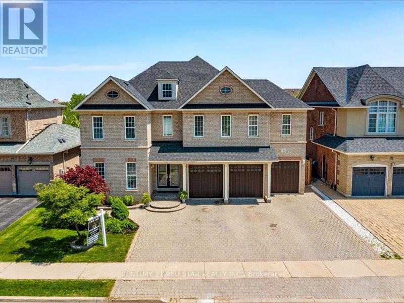 31 Eiffel Boulevard Property Photo 1