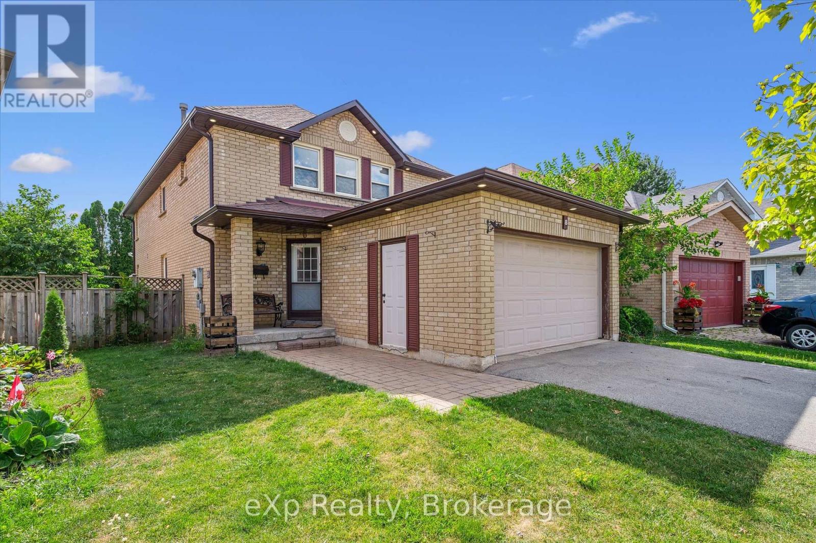 8 Lanercost Way Property Photo 1