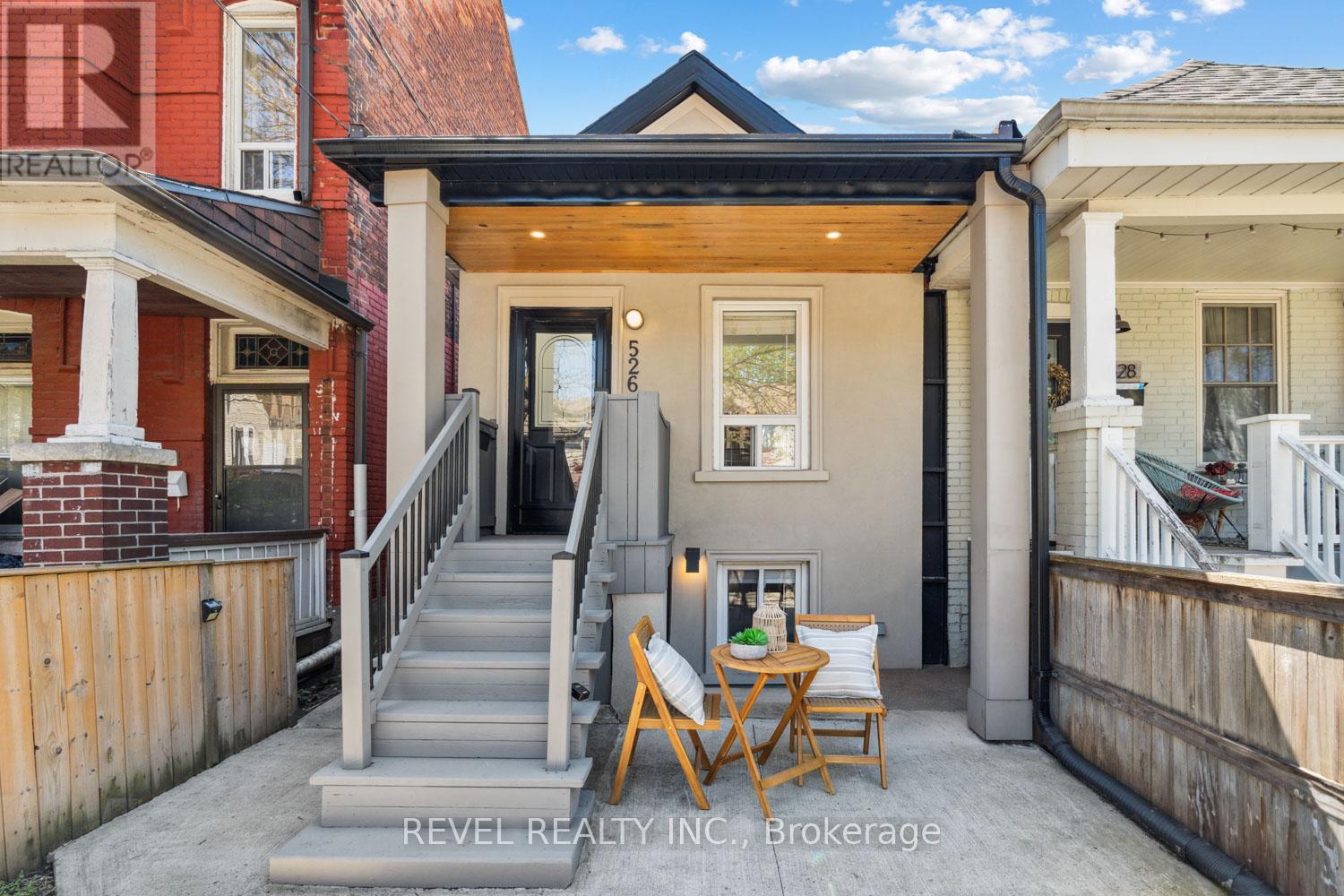 LOWER LEVEL - 526 QUEBEC AVENUE Property Photo 1