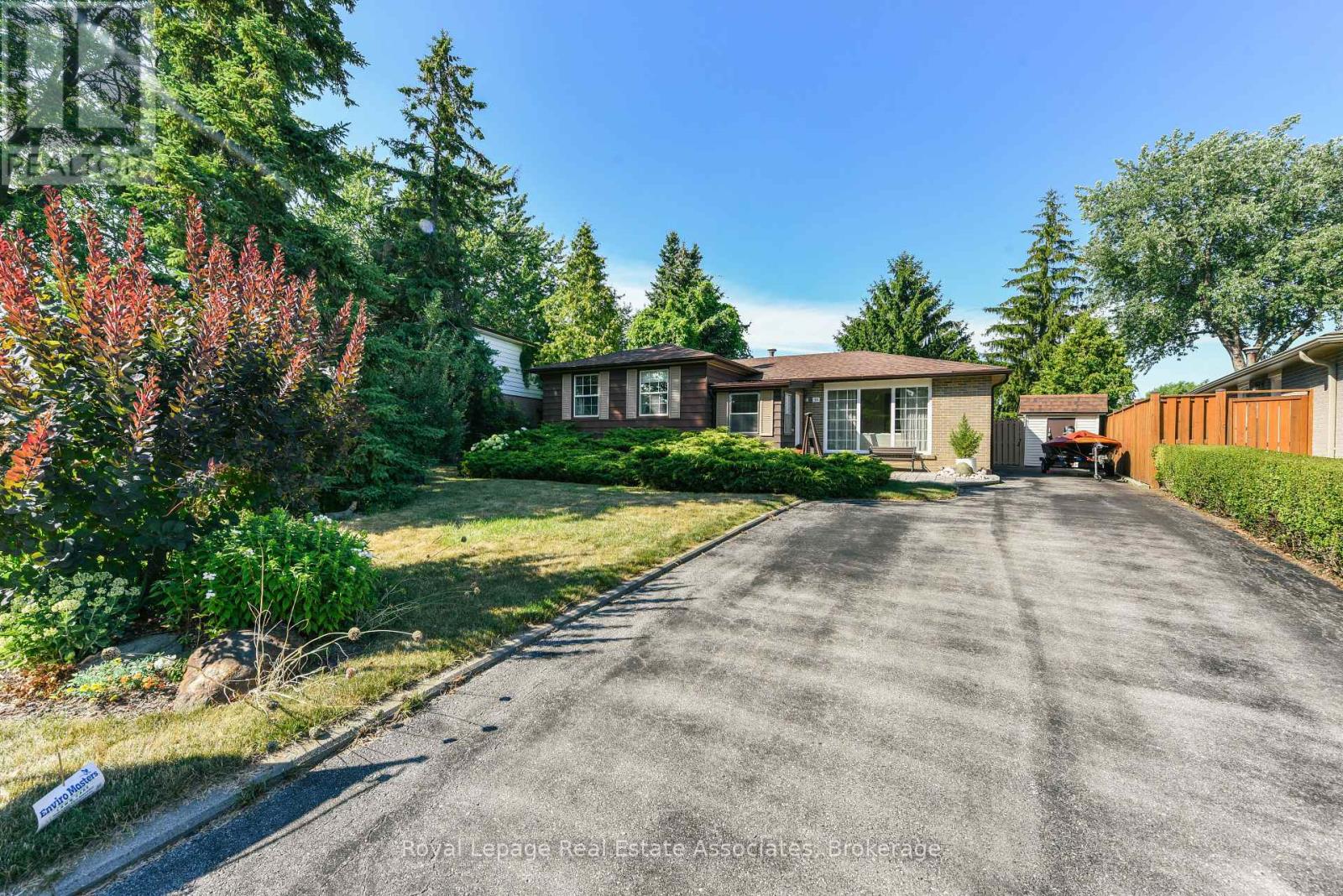 33 Deloraine Drive Property Photo 1