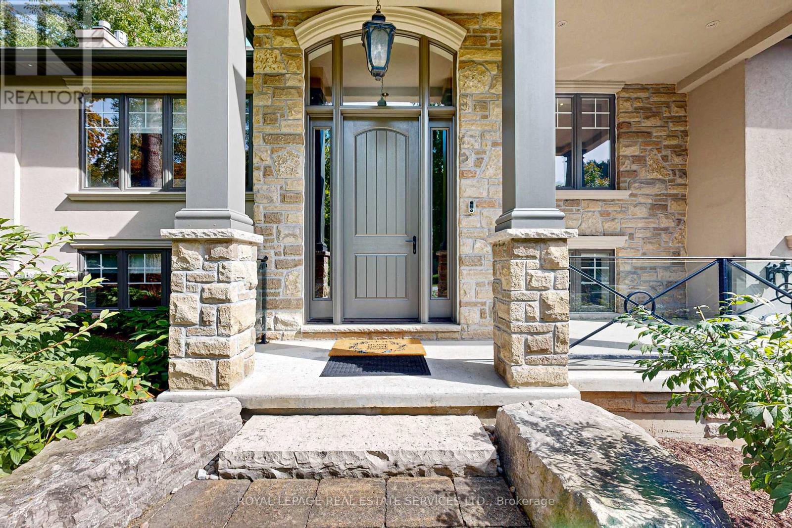 159 Viewbank Crescent Property Photo 3