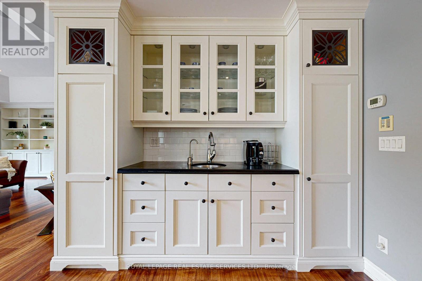 159 Viewbank Crescent Property Photo 8