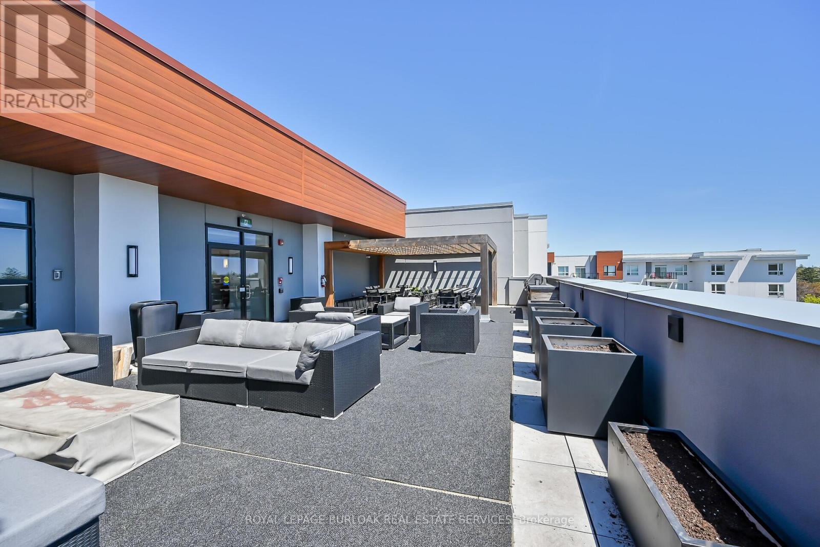 312 - 320 Plains Road E Property Photo 17