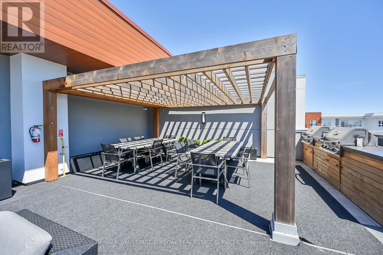 312 - 320 Plains Road E Property Photo 18