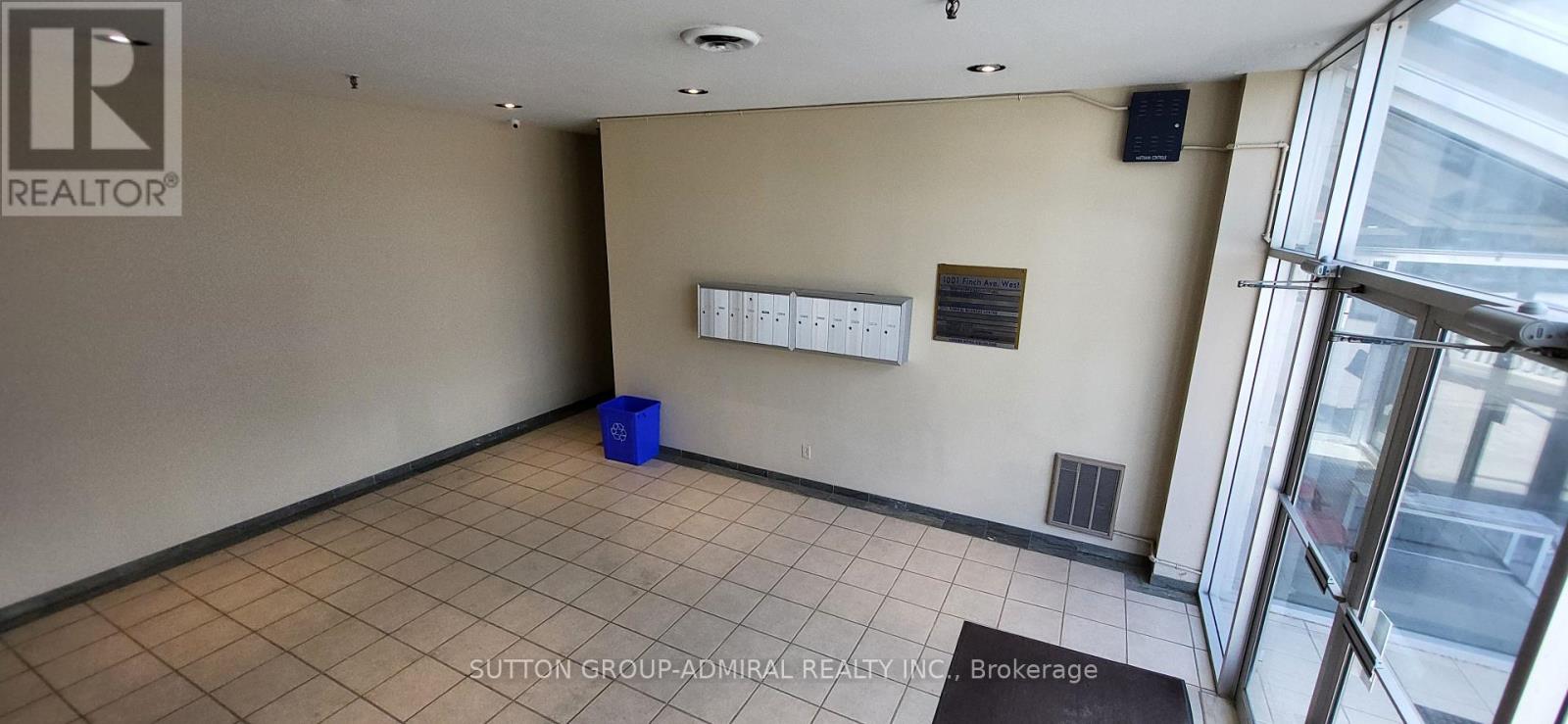 201 - 1001 Finch Avenue W Property Photo 20