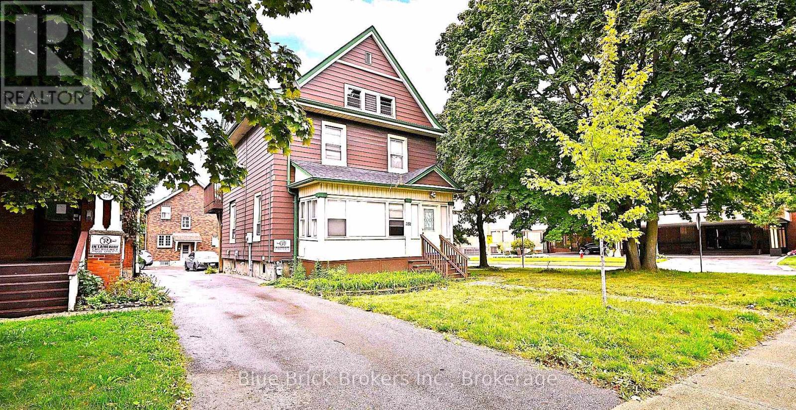 281 Main Street N Property Photo 4