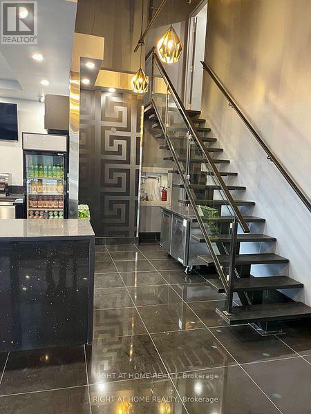 106 - 38 Via Bagnato Property Photo 8