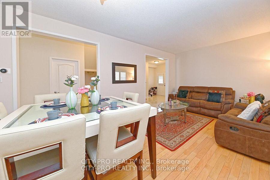 7302 Rosehurst Drive Property Photo 6