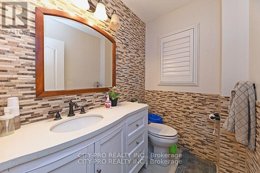 7302 Rosehurst Drive Property Photo 22