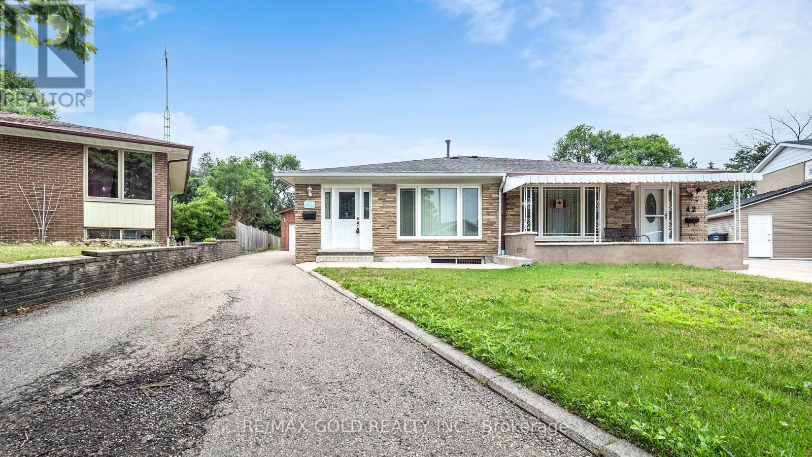 44 Chatsworth Drive Property Photo 1
