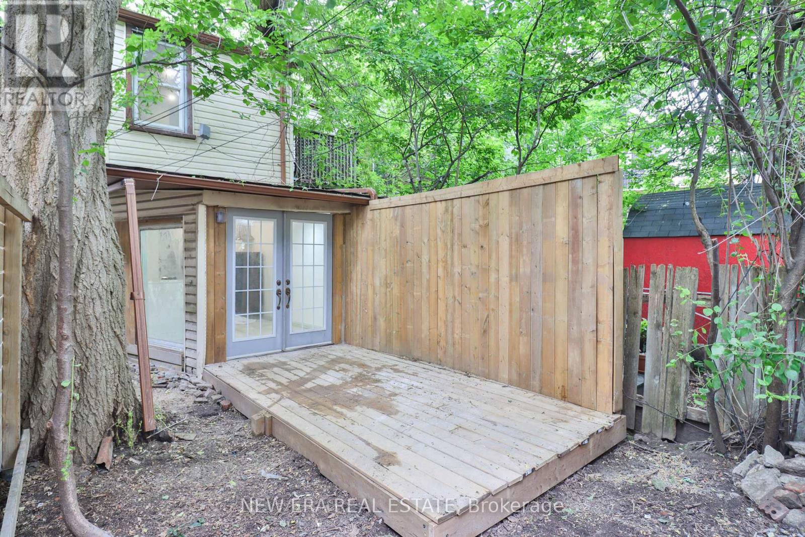 990 Dovercourt Road Property Photo 28
