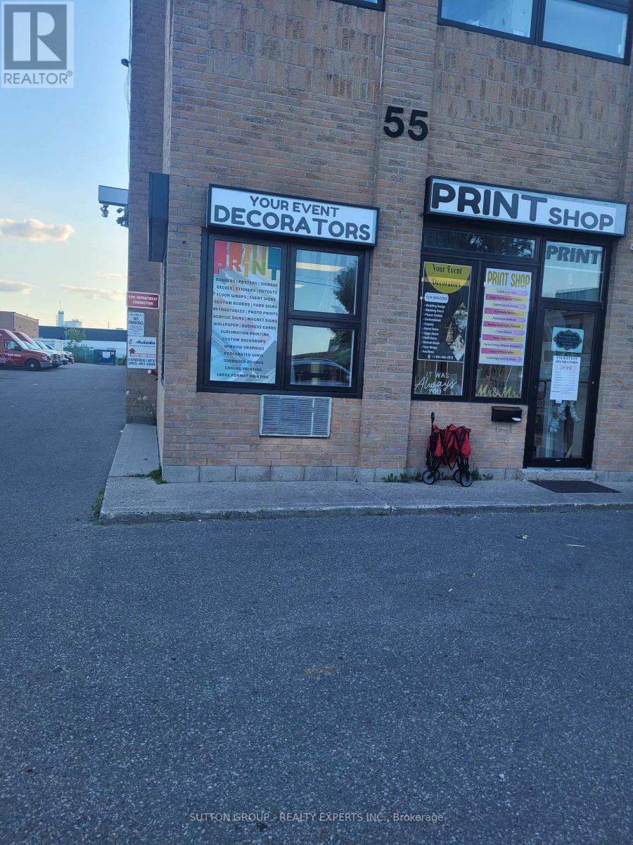 5 - 55 RUTHERFORD ROAD S