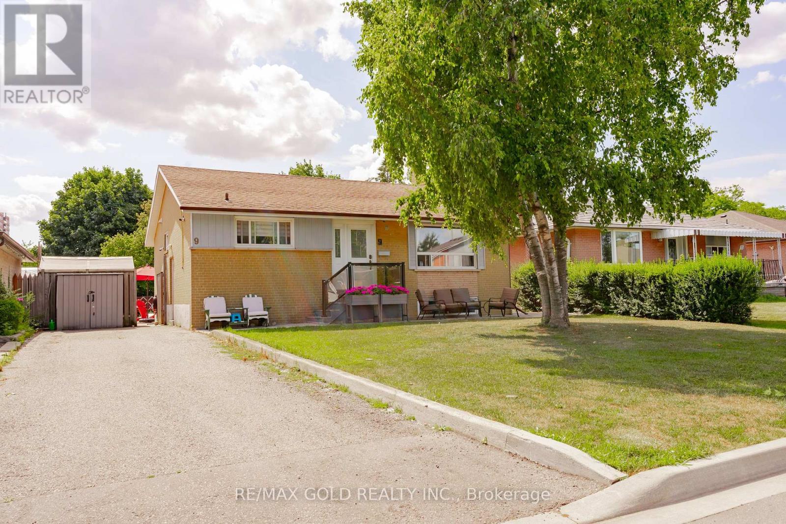 9 Ashwood Crescent Property Photo 1