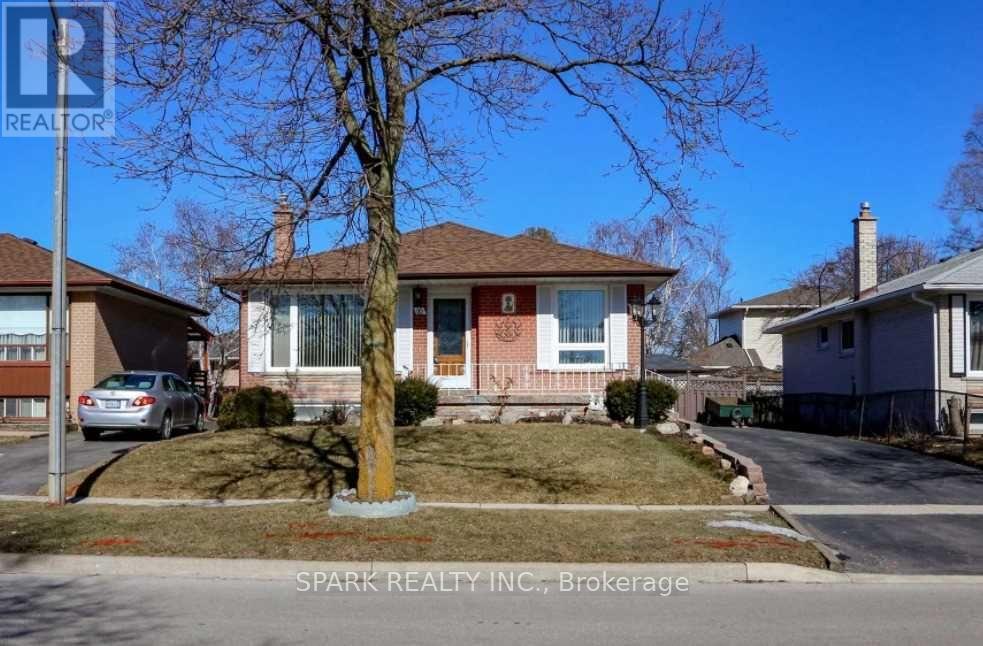 16 Horwood Drive Property Photo 1