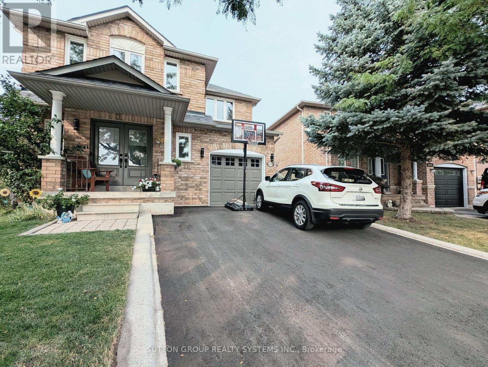 2250 PELL CRESCENT Property Photo 1