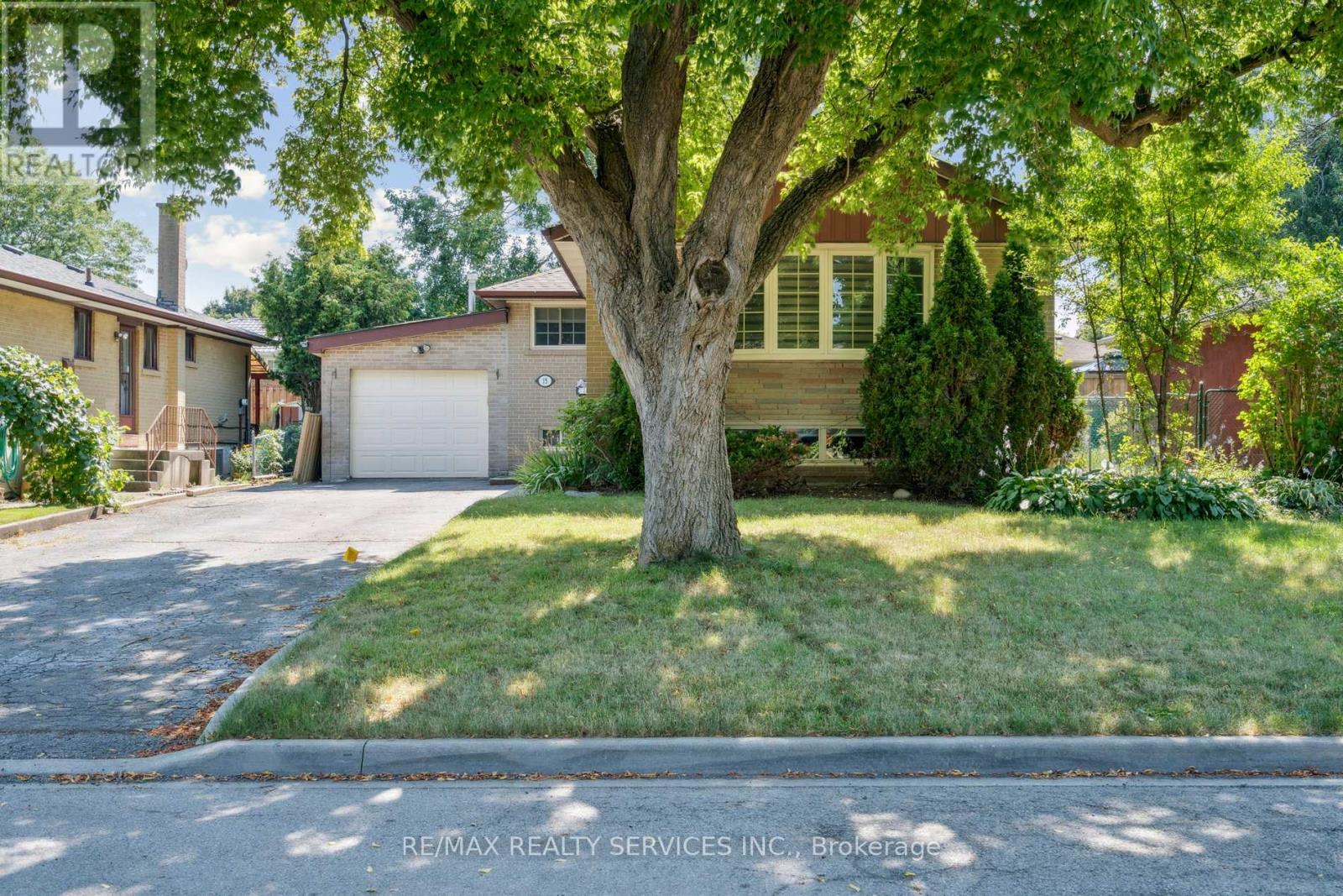 Entire Property - 15 Mcclure Avenue Property Photo 1
