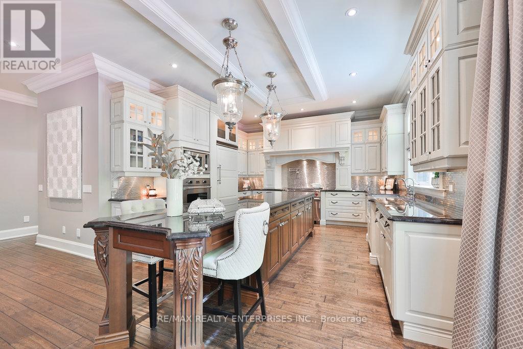 5047 Lakeshore Road Property Photo 12