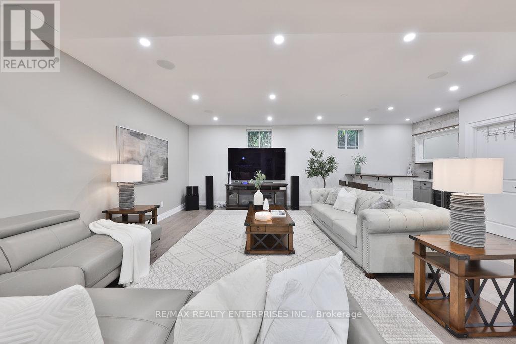 5047 Lakeshore Road Property Photo 33