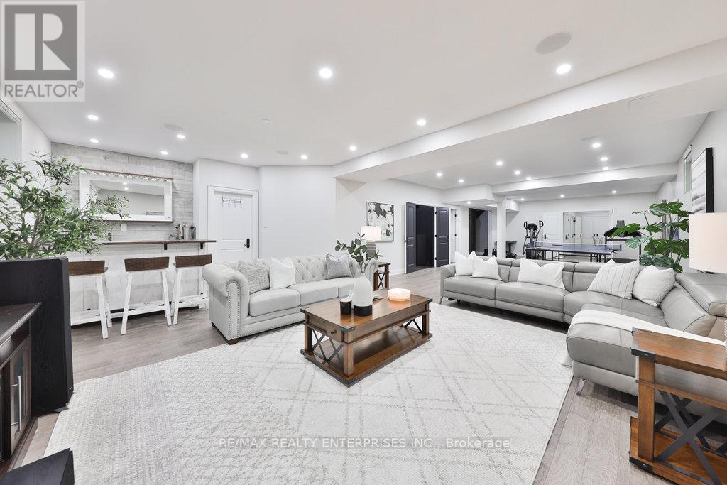 5047 Lakeshore Road Property Photo 34