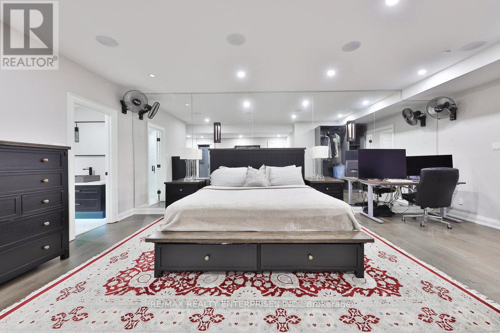 5047 Lakeshore Road Property Photo 40