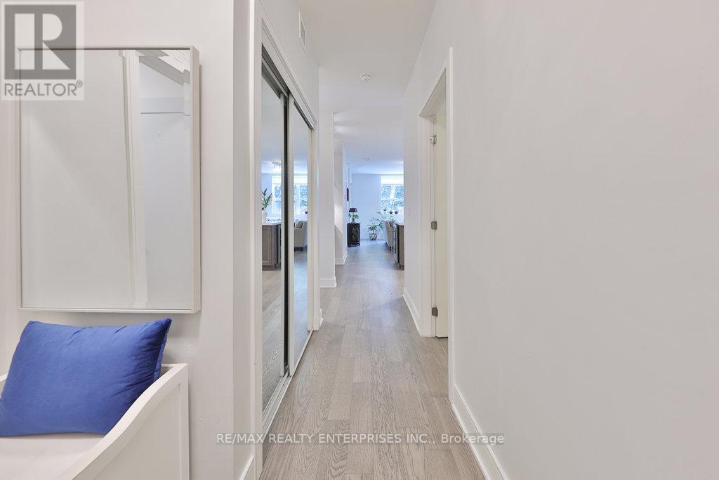 Gr17 - 1575 Lakeshore Road W Property Photo 10