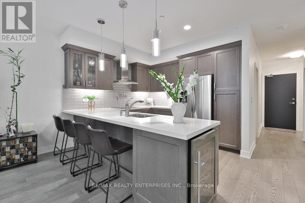 Gr17 - 1575 Lakeshore Road W Property Photo 15