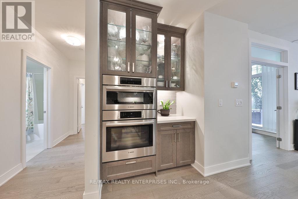 Gr17 - 1575 Lakeshore Road W Property Photo 19