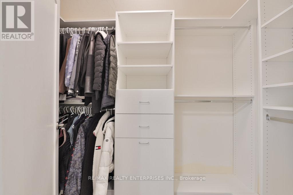 Gr17 - 1575 Lakeshore Road W Property Photo 27