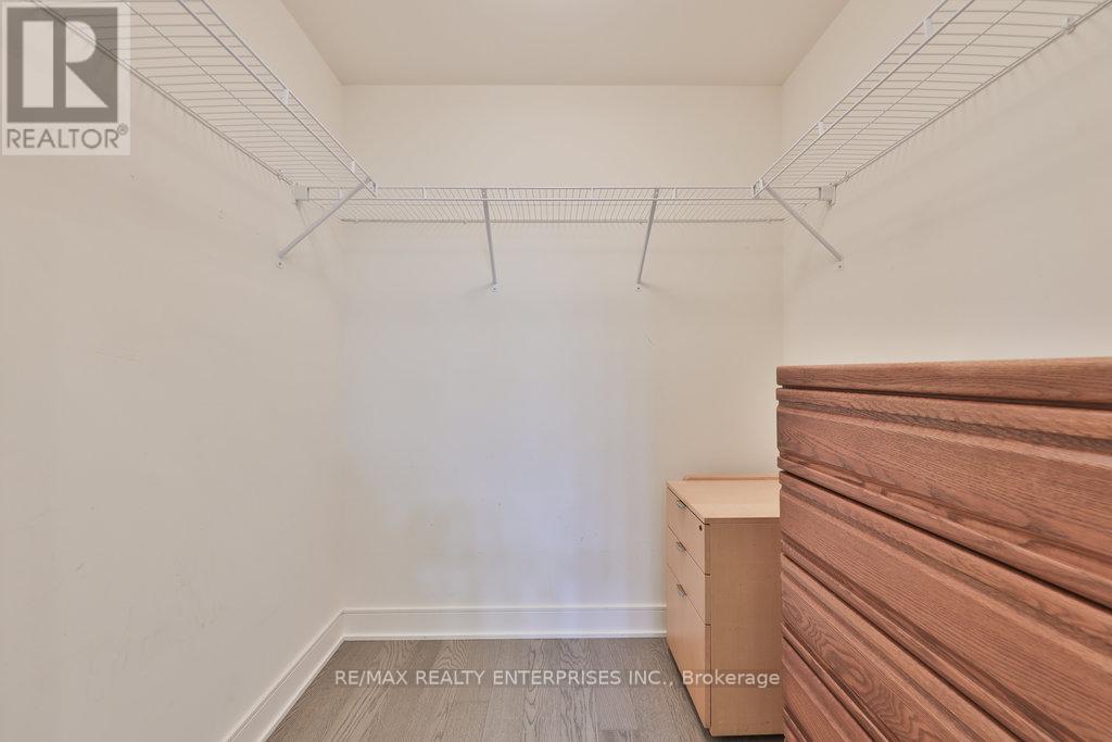 Gr17 - 1575 Lakeshore Road W Property Photo 33