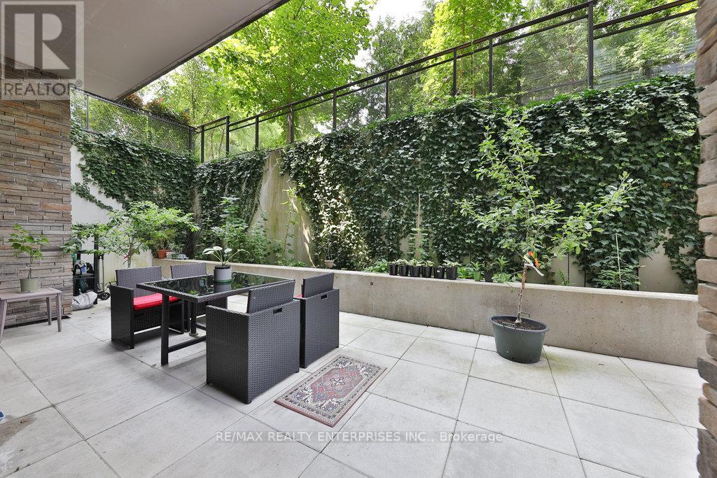 Gr17 - 1575 Lakeshore Road W Property Photo 36