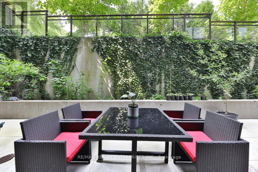 Gr17 - 1575 Lakeshore Road W Property Photo 37