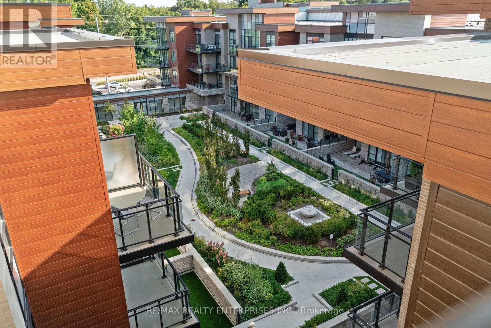 Gr17 - 1575 Lakeshore Road W Property Photo 40